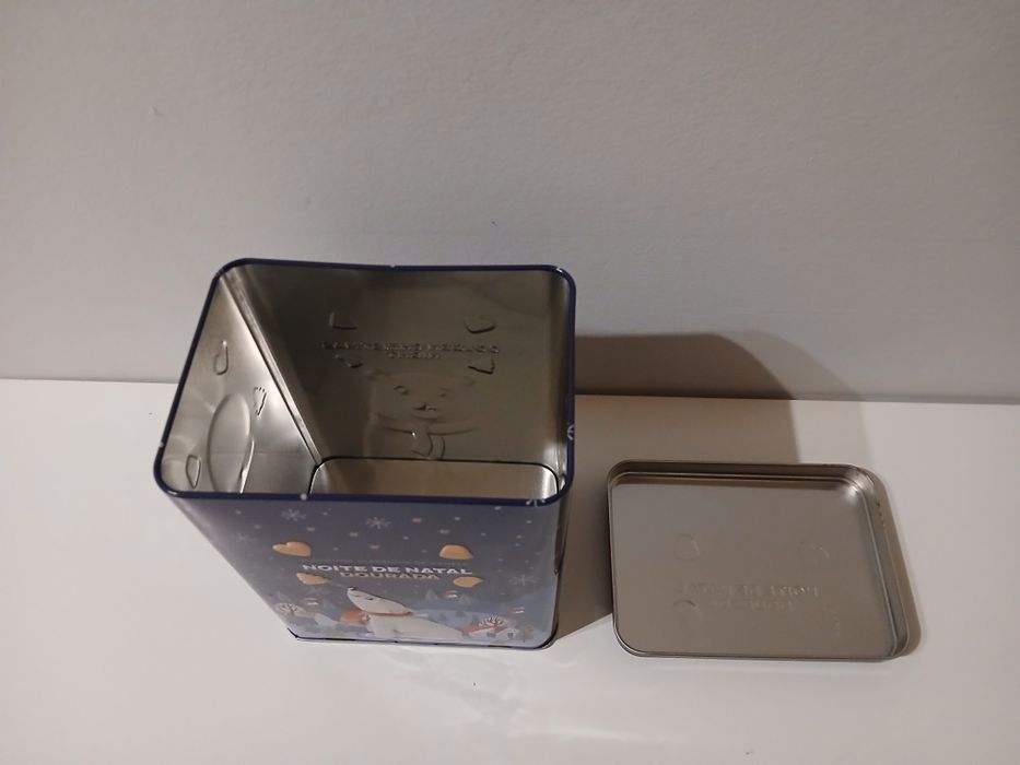 Lata de Natal azul escura