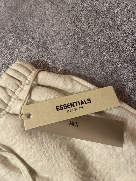 Шорти Essentials