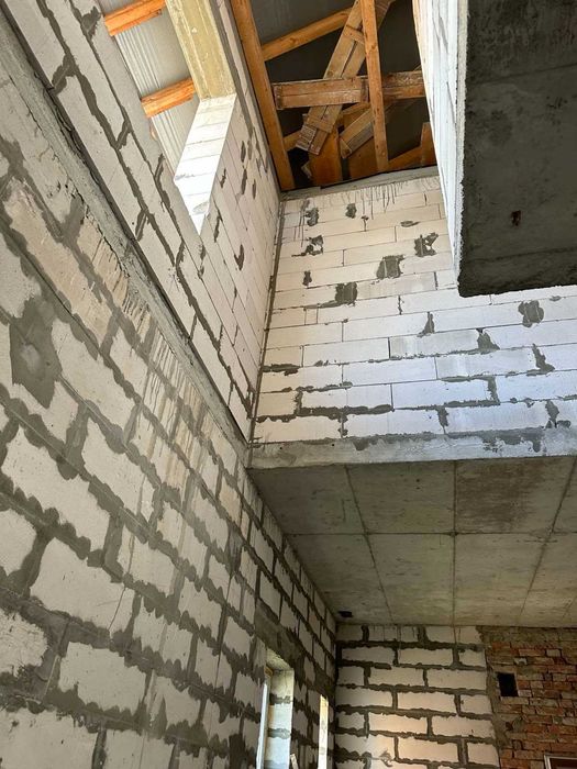 Продається будинок в м. Тячів