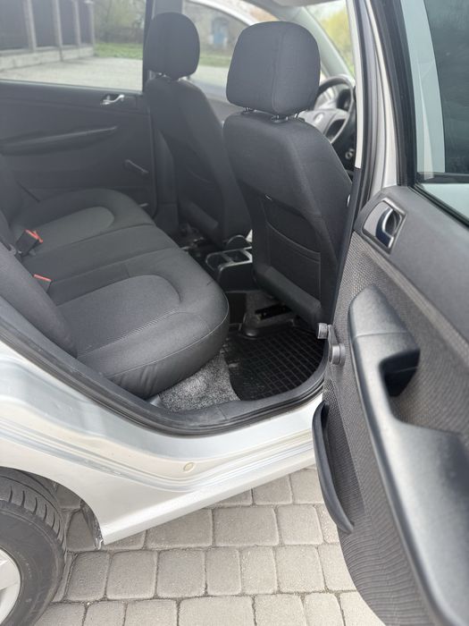 Продам шкоду фабію 1.4 MPI бензин