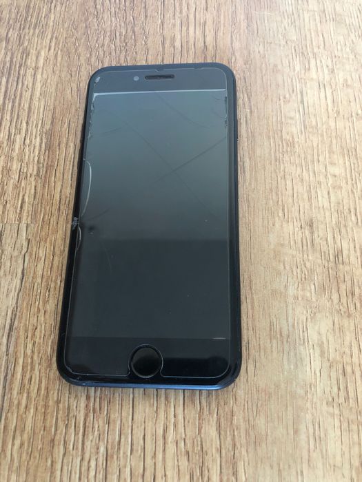 iPhone 7 32GB z etui