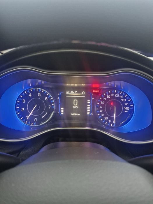 Продам Chrysler 200