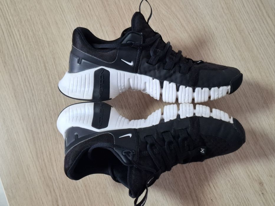 Кроссовки NIKE Air/23,5 см./р.36,5/Вьетнам