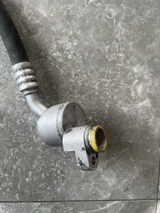 Шланг кондиціонера A9068300215 / 2E0820721H
