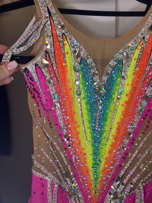 Strój startowy do gimnastyki artystycznej