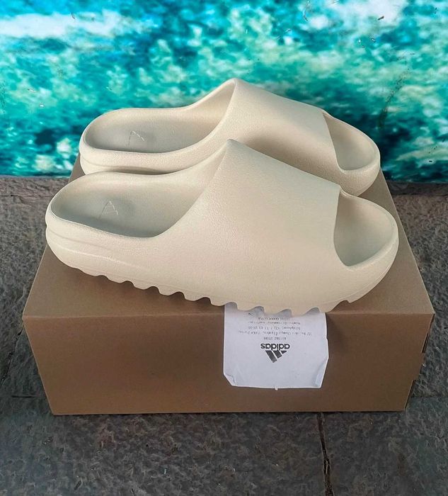 adidas Yeezy Slide R.42