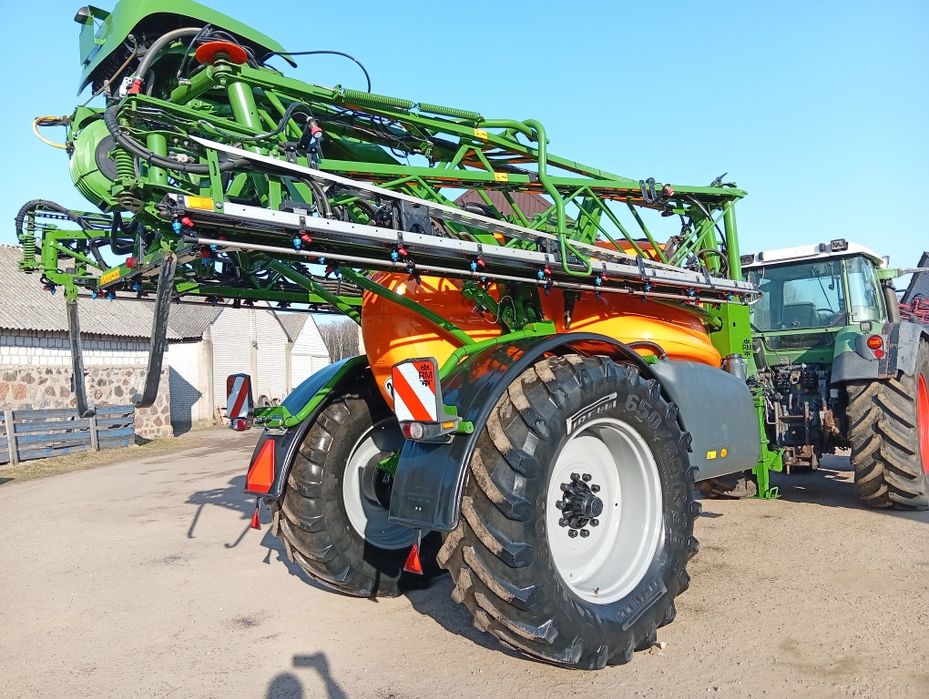Opryskiwacz Amazone UX4200   maly przebieg