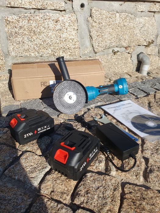 Rebarbadora Média a Bateria 21V Brushless c/ 2 Baterias (Nova)