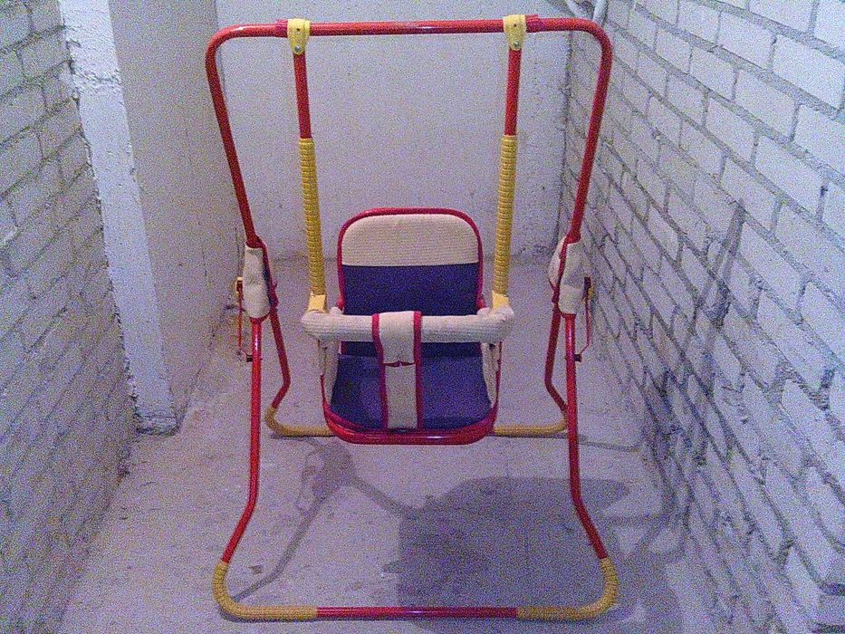 Huśtawka pokojowa dla dziecka, stan bardzo dobry.