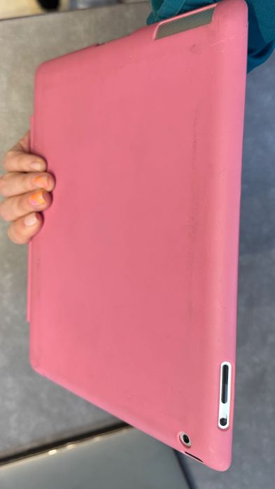 Продам iPad 4 (64GB, Cellular + Wi-Fi) — робочий, гарний стан