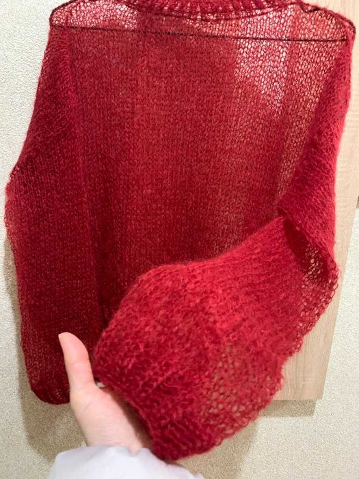 Продам свитер павутинка!