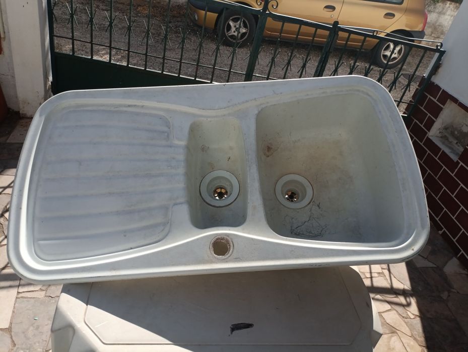 Lavatório em bom estado