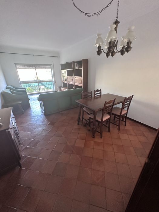 Fantastico T3 para Arrendar – Av. Elísio de Moura, Coimbra