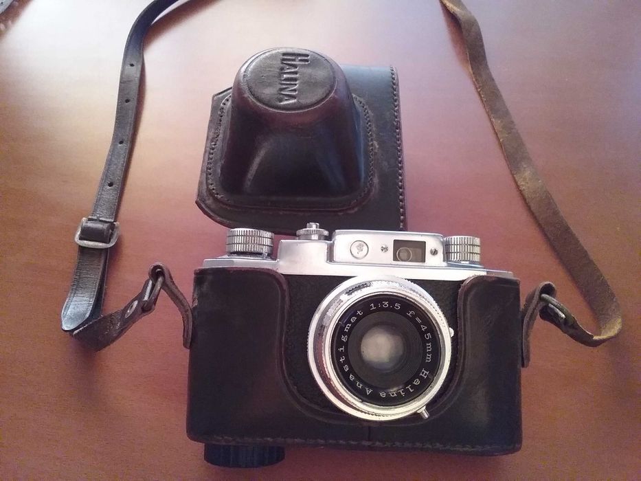 Máquina fotográfica Halina antiga