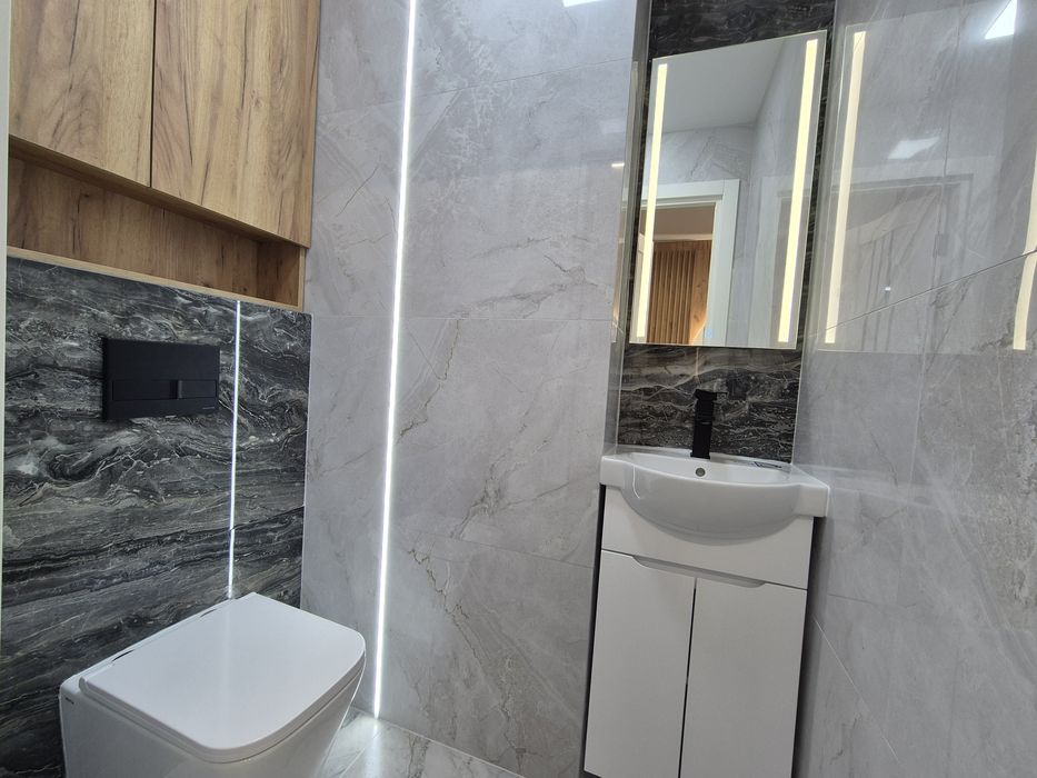 Продаж двокімнатної великої квартири поблизу центру