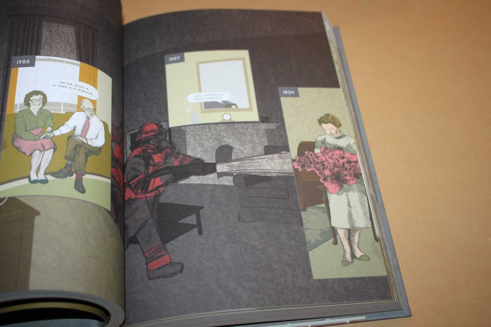 Aqui // Richard McGuire  - BD
