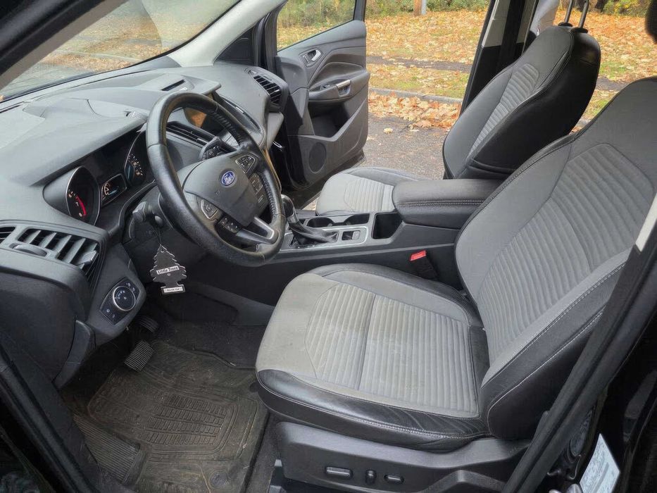 Ford Escape      2017