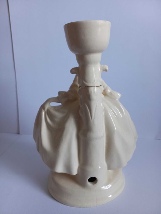 Stara figurka porcelanowa świecznik ecru