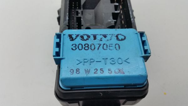 Caixa fusíveis / SAM / BSI VOLVO V40 Combi (VW)