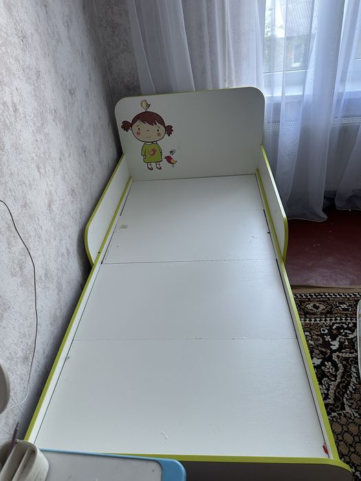 Дитяче ліжко, кровать.