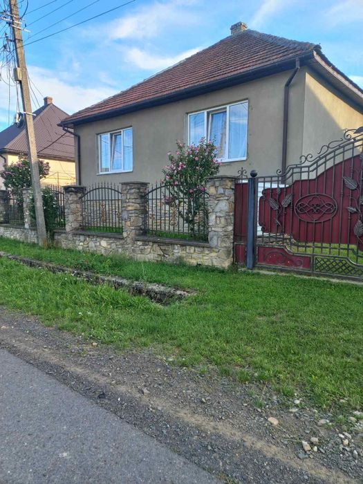 Продається затишний будинок загальною площею 110 кв метрів