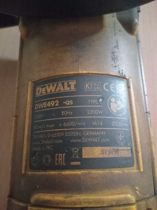 Болгарка DeWALT DWE-492 QS , 230 мм. 2200 Вт. Б\у.
