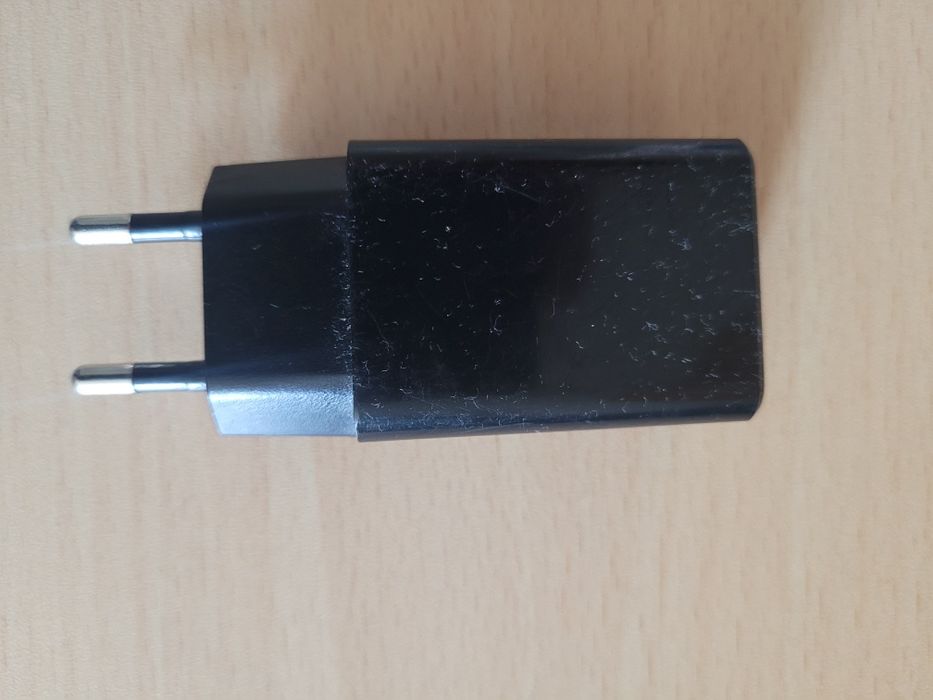 Ładowarka uniwersalna do telefonu