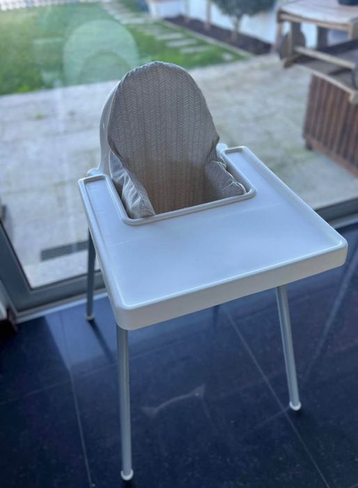 Cadeirinha de bebé para refeições Ikea