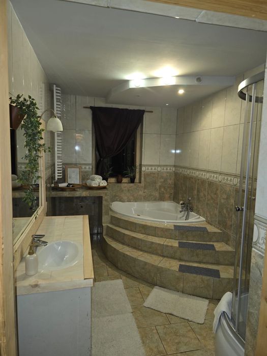 Domek na wyłączność/10osób//NARTY/TERMY/GÓRY/ 120letnia chata