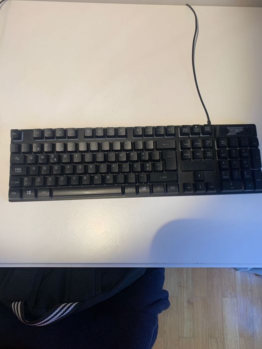 Teclado gamer novo