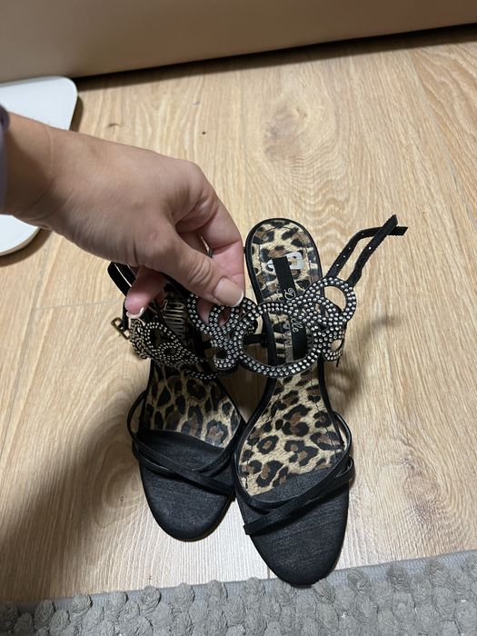 Босоніжки жіночі літні