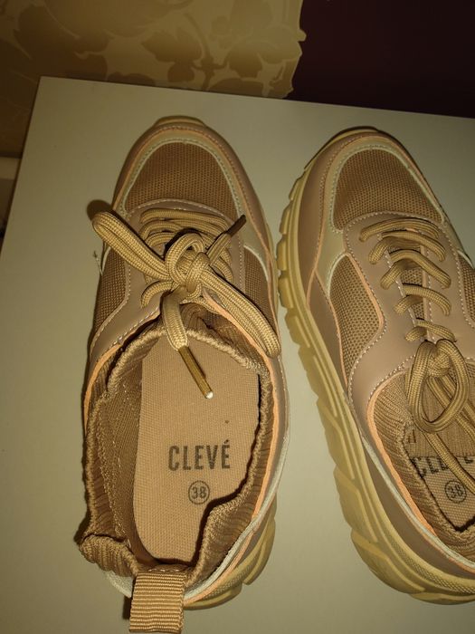 Buty sportowe beżowe rozmiar 38 nowe