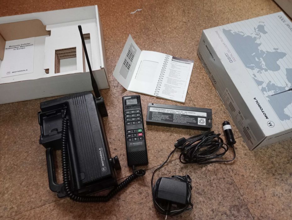 DESCIDA DE PREÇO Telemóvel Motorola antigo