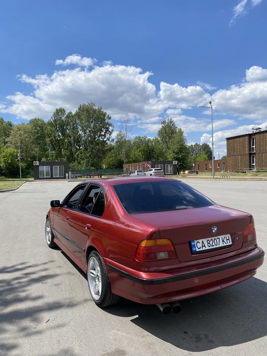 Продам BMW 520 E39