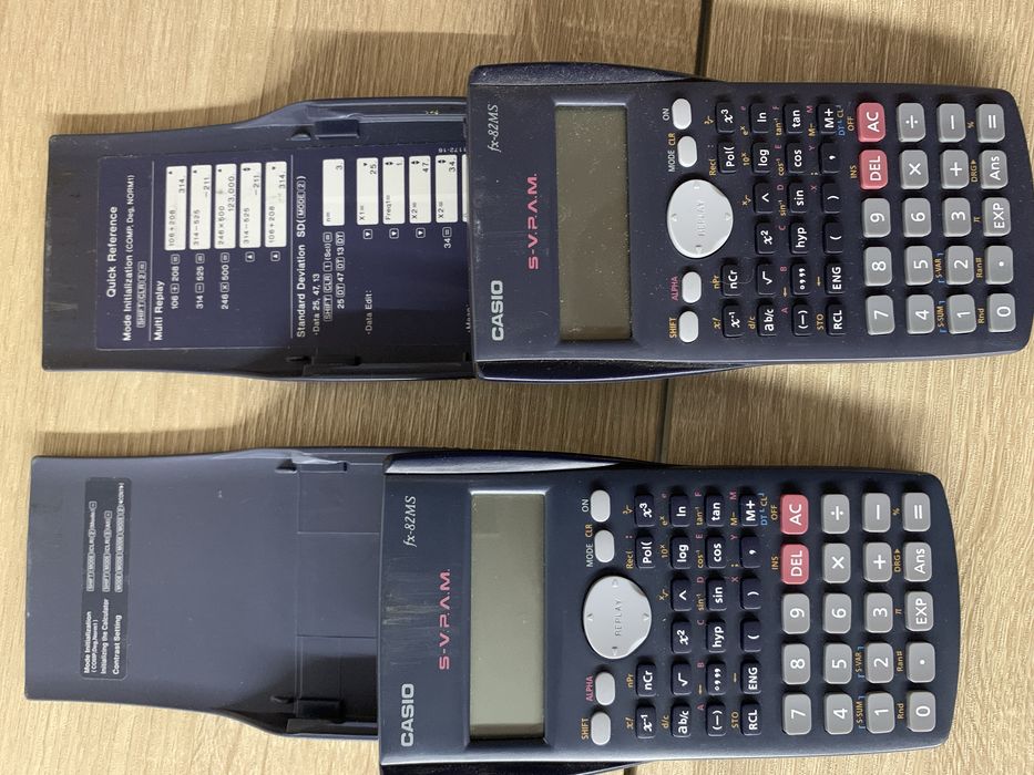 2 Calculadoras Casio — 10€