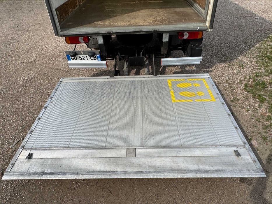 Kontener z RENAULT MASTER 2021R.