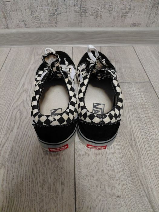 Продам кеди Vans з дефектом