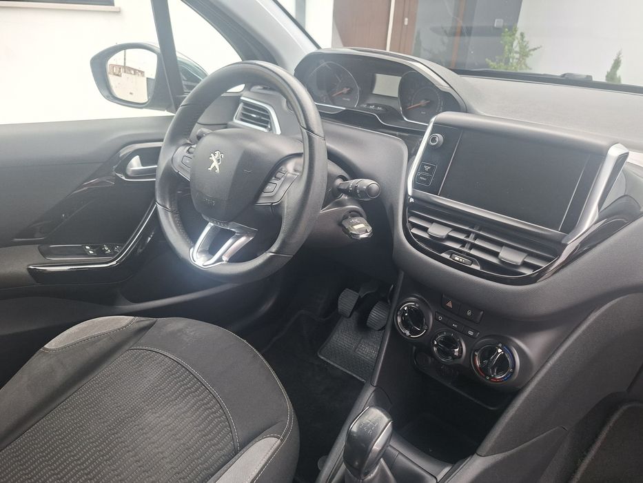 Peugeot 208hdi 170000kms