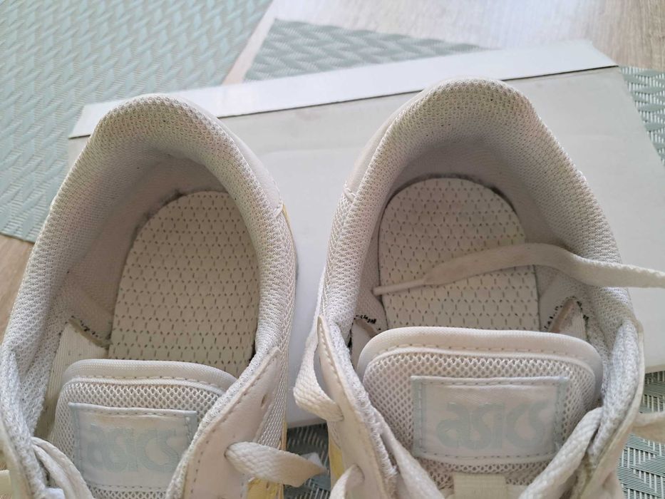 Buty damskie Asics rozm 37,5 białe