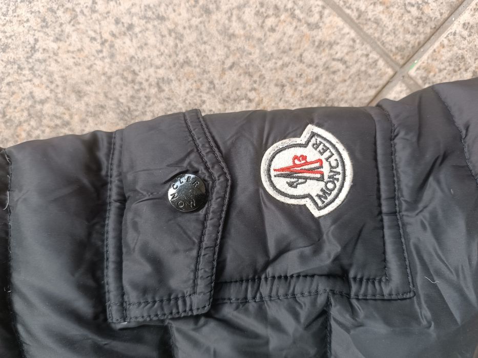 Casaco Moncler impecável