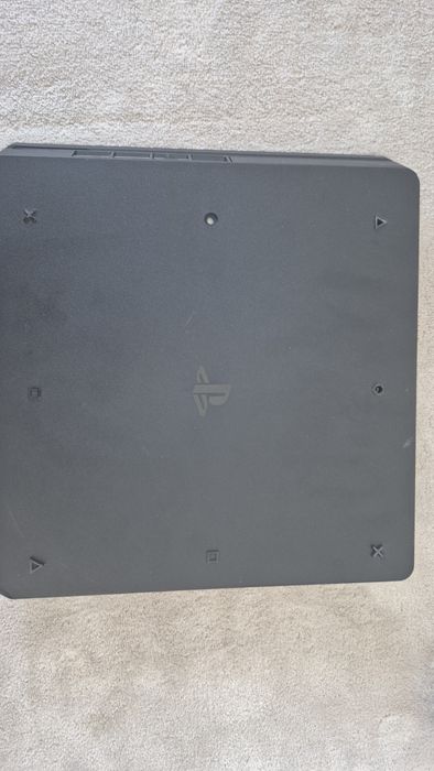 PS4 Slim 500GB + Comando