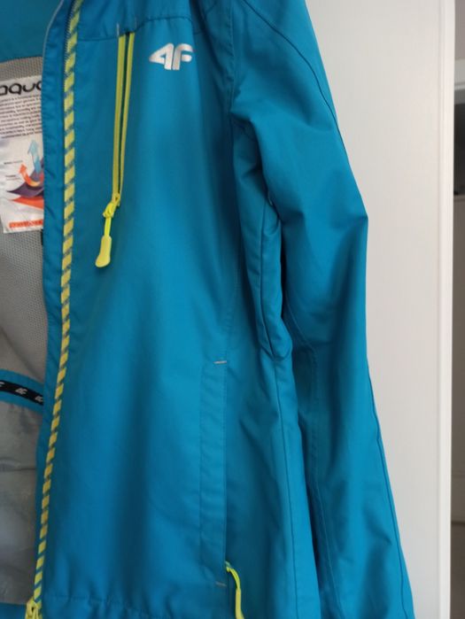 Damska kurtka 4F Aquatech 3000 rozmiar XS (158-164)
