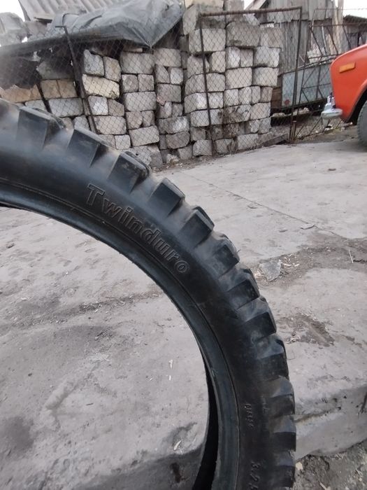 Продам резину r18 3.25 и 2.75