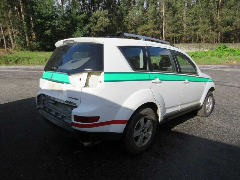 Mitsubishi Outlander 2.0DI-D de 2008 - Peças Usadas