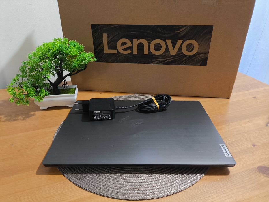 Laptop Lenovo - Intel i3 | SSD NVMe | FullHD | Windows 11