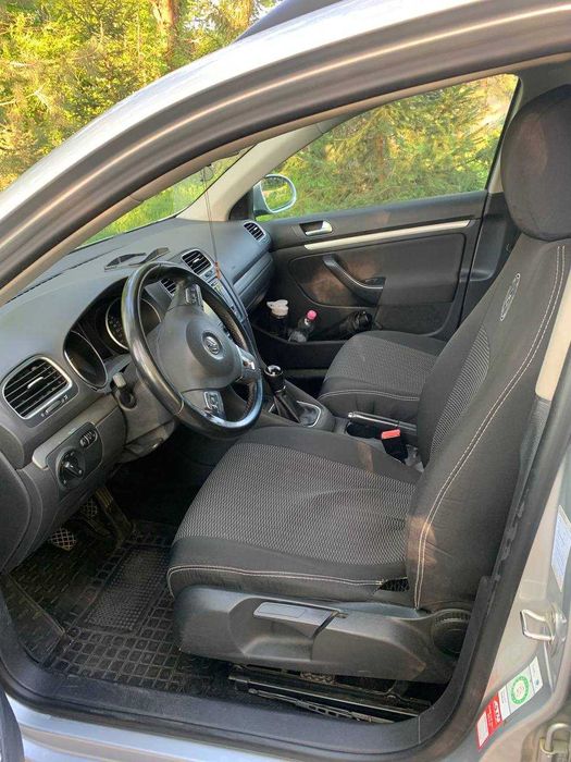 Продається авто VOLKSWAGEN GOLF VI Універсал, 2013 р