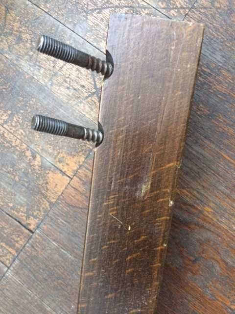 Стол обеденный деревянный