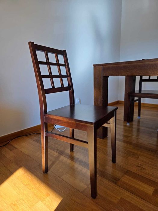 Conjunto mesa extensível + 4 cadeiras madeira nogueira