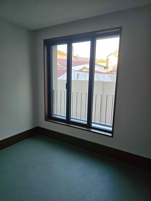 Aluga-se T1, c/garagem, Edf. Pharmacia, Igreja Cedofeita