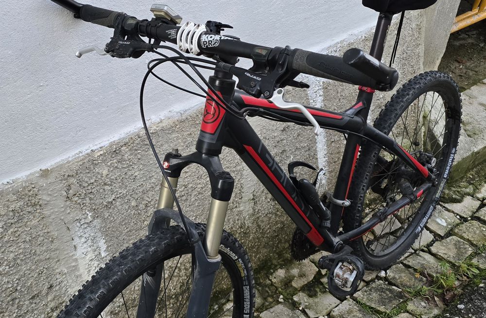Bicicleta ghost para desocupar